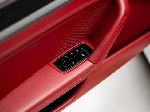 Used 2020 Porsche 911 Carrera image 57