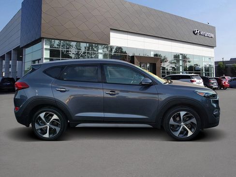 Used 2018 Hyundai Tucson Limited w/ Cargo Package image 4