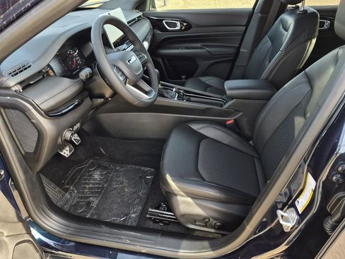 New 2026 Jeep Compass Latitude image 10