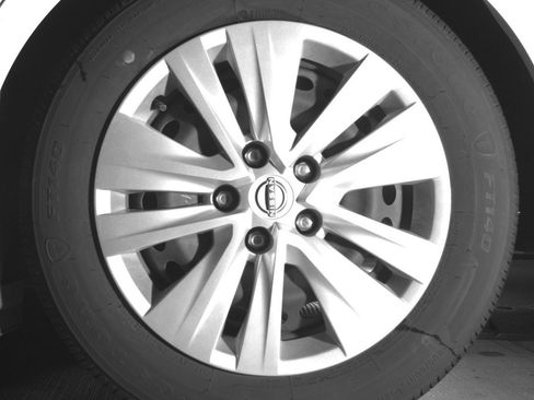 Used 2025 Nissan Sentra S image 14