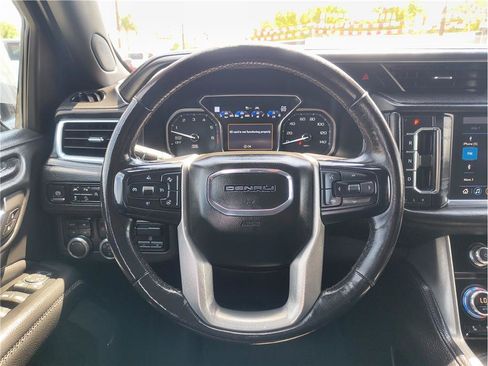 Used 2021 GMC Yukon Denali w/ Denali Premium Package AWD/4WD image 7