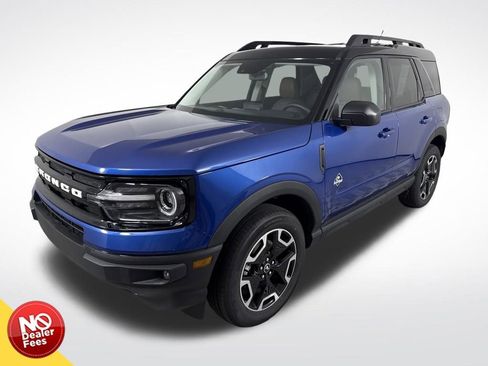 Used 2024 Ford Bronco Sport Outer Banks image 8