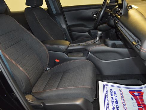 Used 2023 Honda HR-V Sport image 11