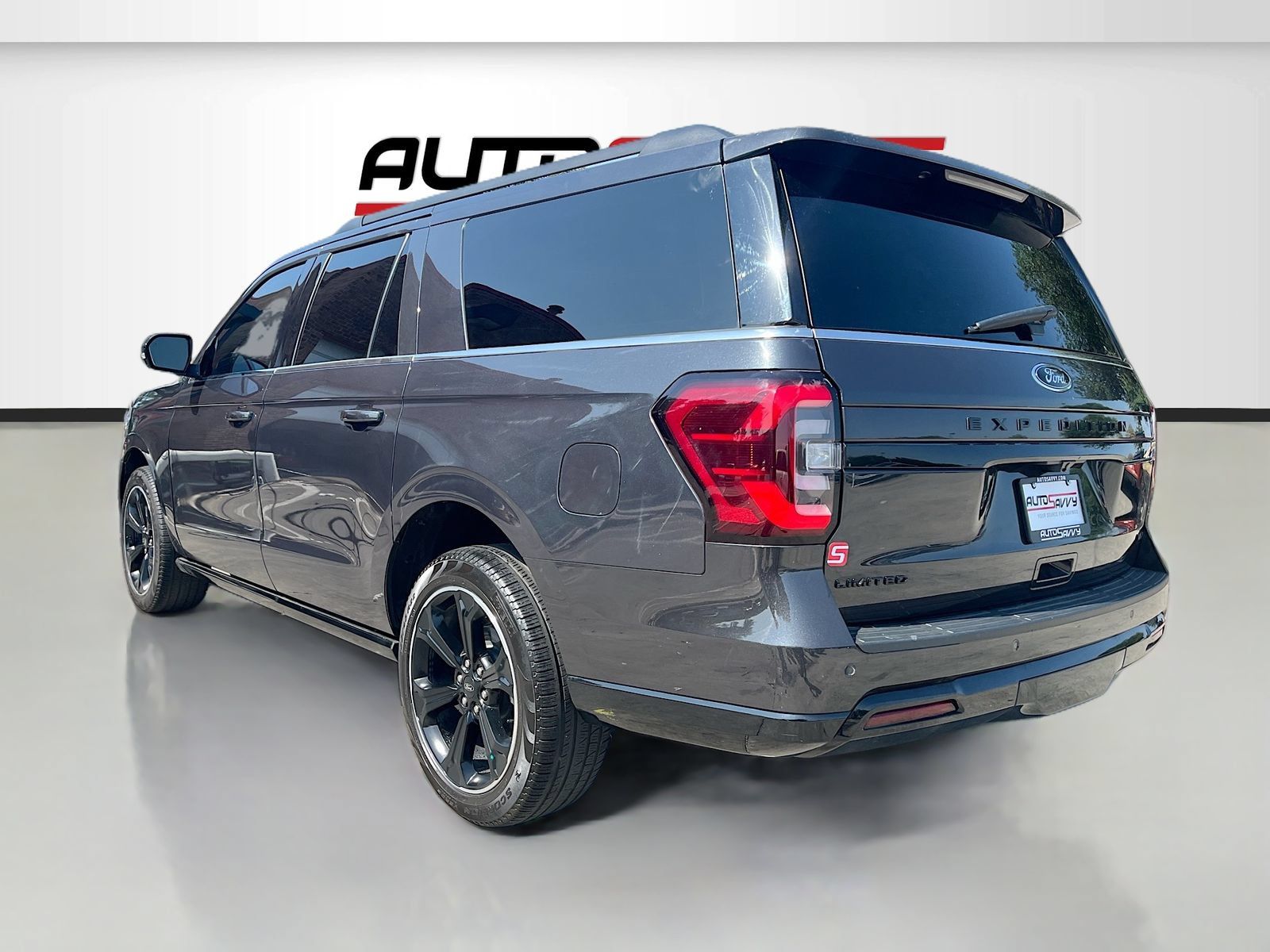 Used 2024 Ford Expedition Max Limited RWD image 5