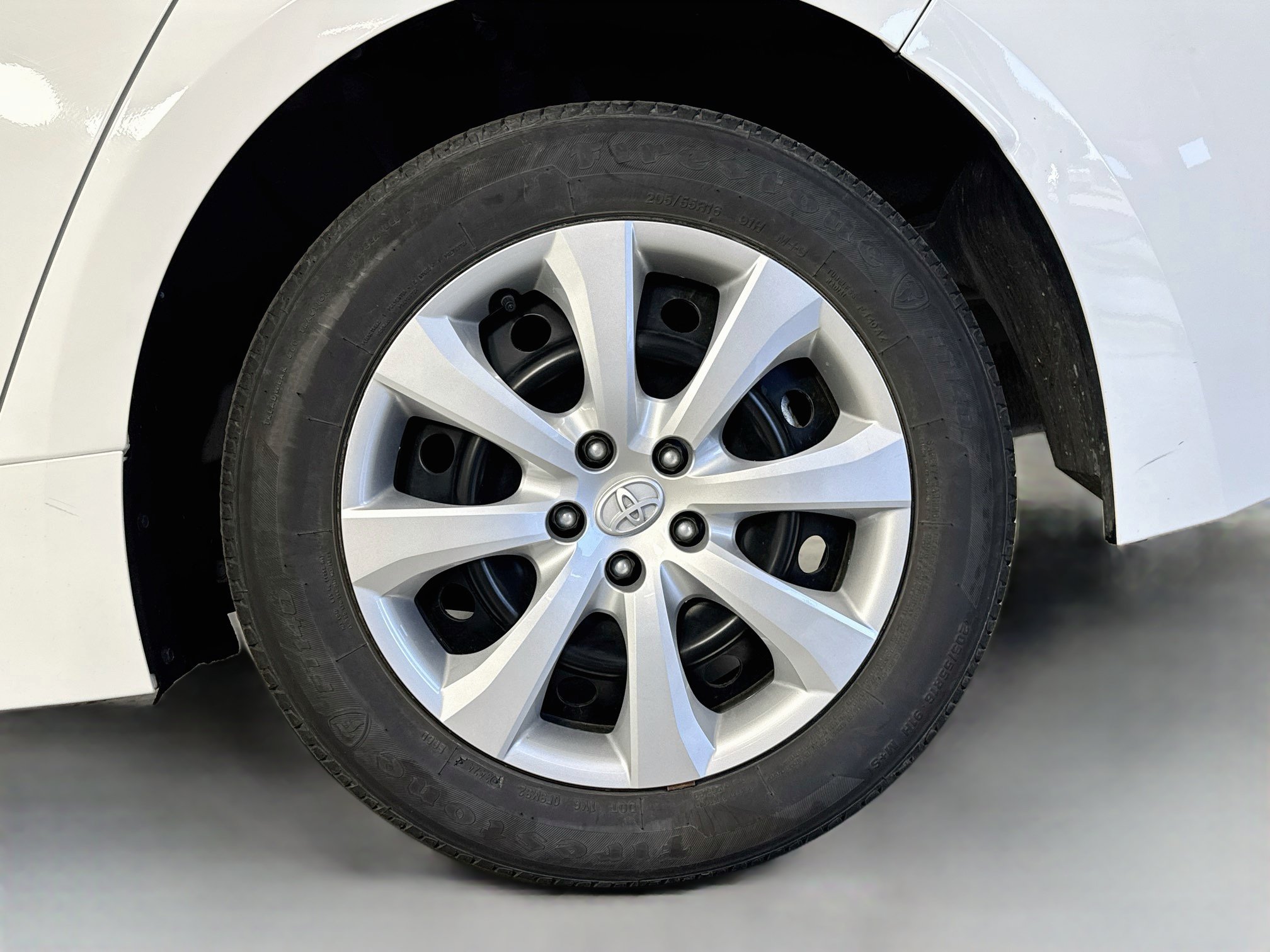 Certified 2025 Toyota Corolla LE FWD image 30