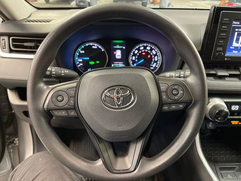 Certified 2021 Toyota RAV4 XLE AWD/4WD image 19