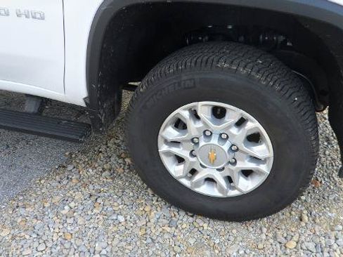 Used 2024 Chevrolet Silverado 2500 LT w/ Convenience Package AWD/4WD image 14