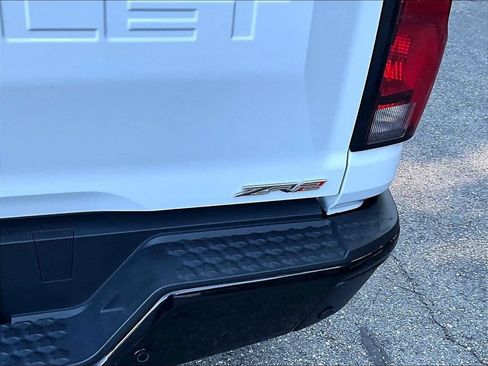Used 2024 Chevrolet Colorado ZR2 w/ ZR2 Convenience Package III AWD/4WD image 29