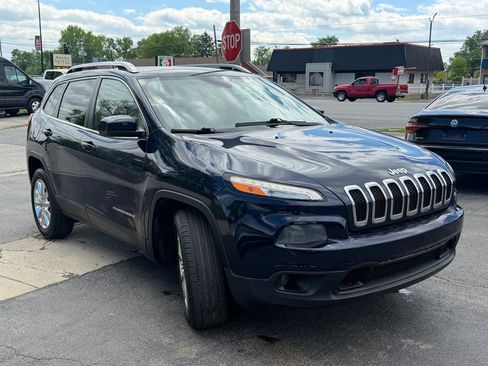 Used 2016 Jeep Cherokee Limited AWD/4WD image 3