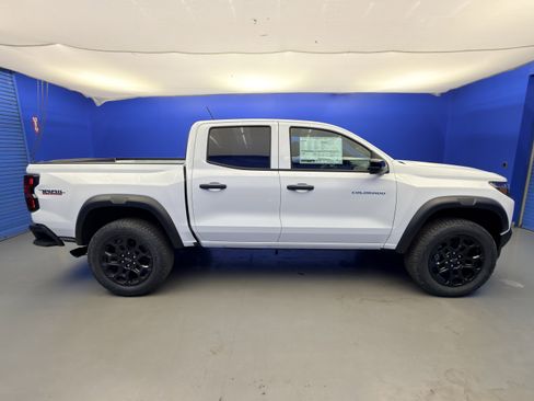 New 2026 Chevrolet Colorado Trail Boss AWD/4WD image 8