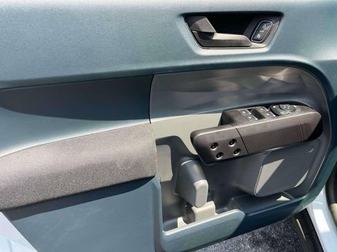 New 2026 Ford Maverick XL FWD image 18