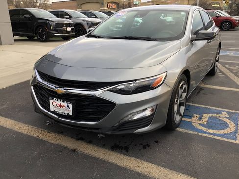 Used 2023 Chevrolet Malibu LT image 2