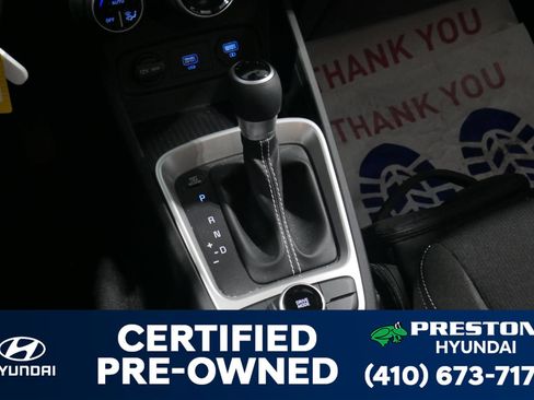 Used 2020 Hyundai Venue SEL image 24