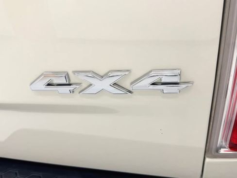 Used 2018 RAM 1500 Laramie w/ Convenience Group AWD/4WD image 12
