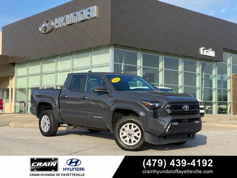 Used 2024 Toyota Tacoma SR5 RWD image 1