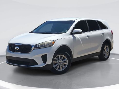 Used 2019 Kia Sorento FWD image 1