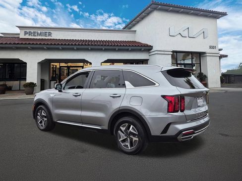 Used 2021 Kia Sorento S FWD image 6