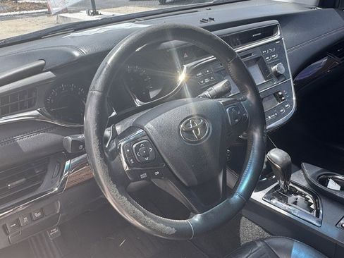 Used 2013 Toyota Avalon XLE Touring FWD image 5