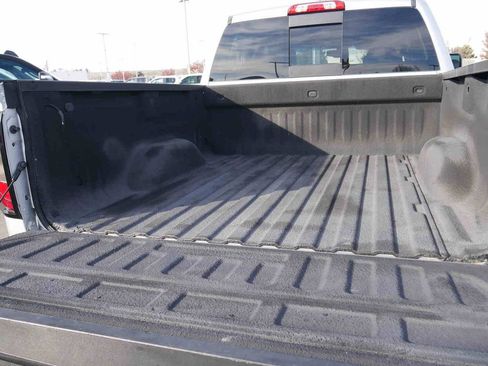 Used 2017 GMC Sierra 1500 SLT w/ SLT Premium Package image 10