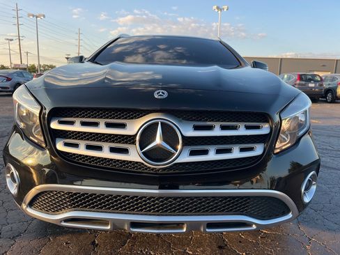 Used 2019 Mercedes-Benz GLA 250 4MATIC image 2