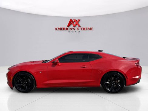 Used 2021 Chevrolet Camaro LT w/ Technology Package RWD image 2