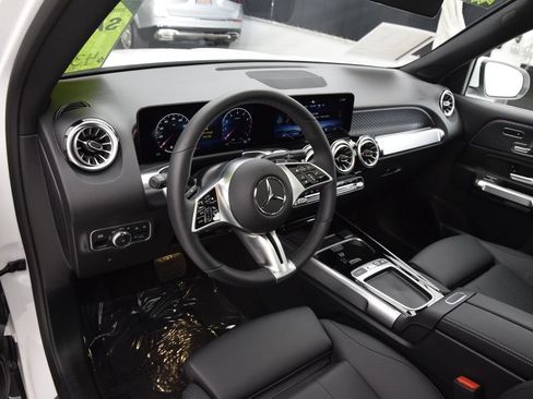 Certified 2026 Mercedes-Benz GLB 250 image 19