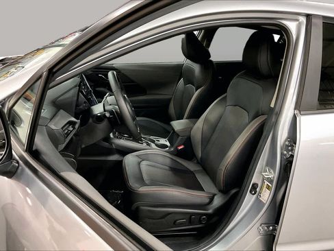 Used 2025 Subaru Crosstrek 2.5i Limited AWD/4WD image 7