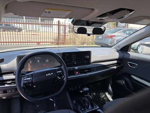 Used 2025 Kia K4 FWD image 34