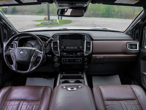 Used 2020 Nissan Titan Platinum Reserve AWD/4WD image 24