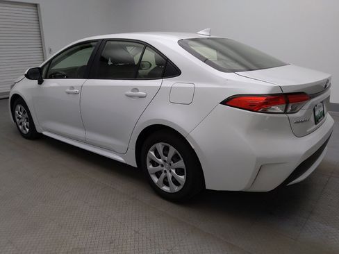 Used 2022 Toyota Corolla LE FWD image 3