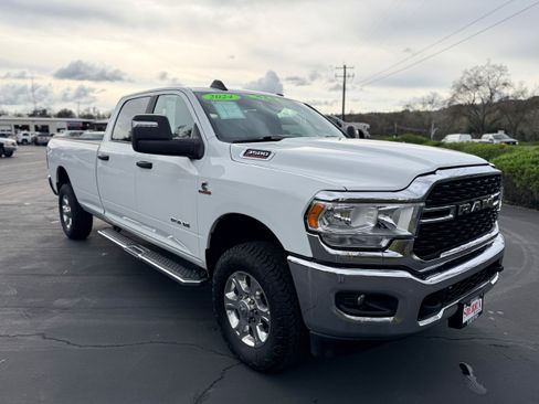 Used 2024 RAM 3500 Big Horn image 4