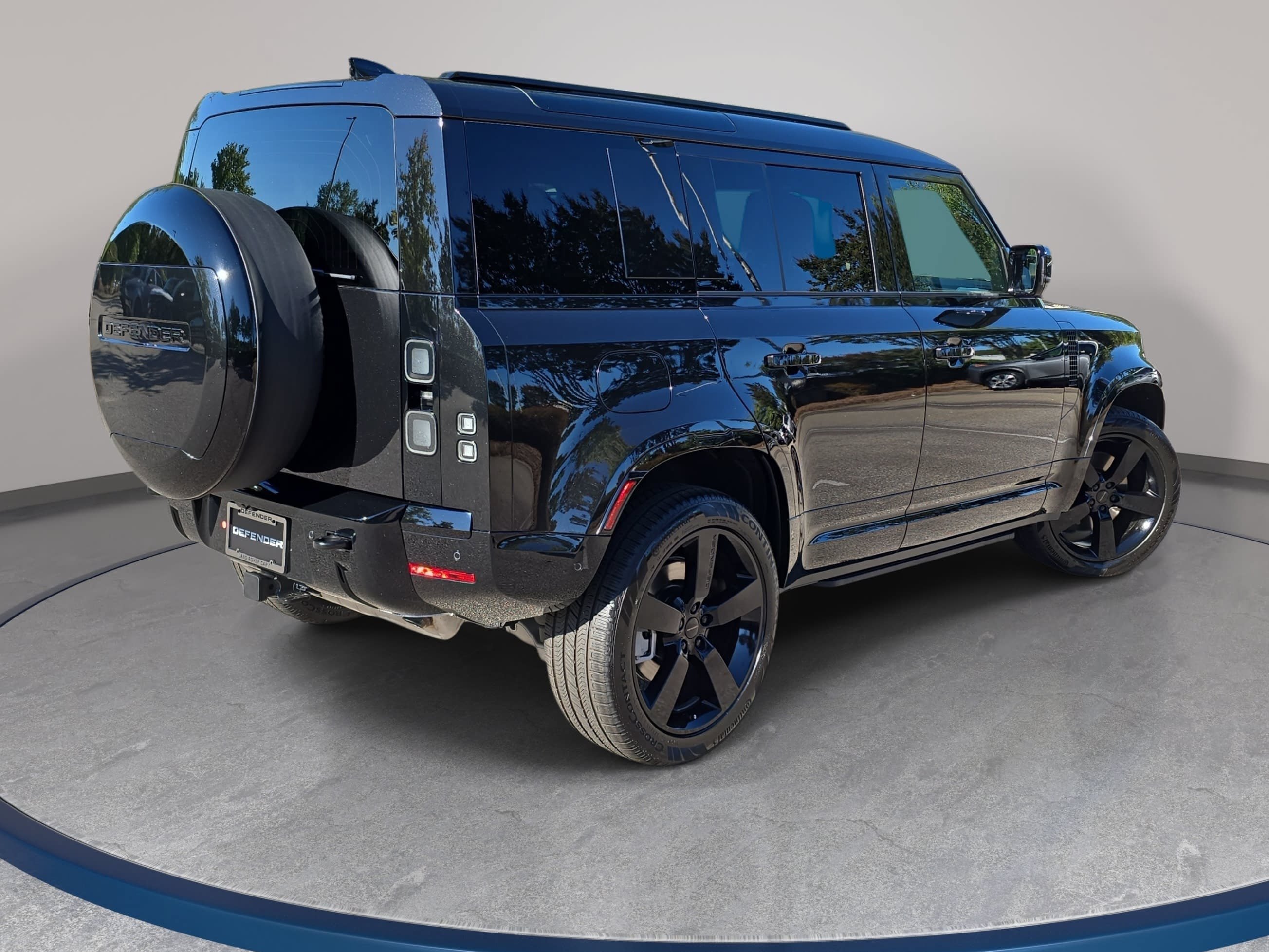 New 2026 Land Rover Defender 110 X-Dynamic SE AWD/4WD image 5