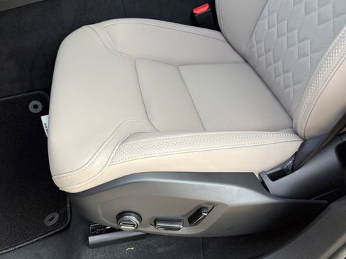 New 2026 Volvo XC60 B5 Core w/ Protection Package Premier AWD/4WD image 20