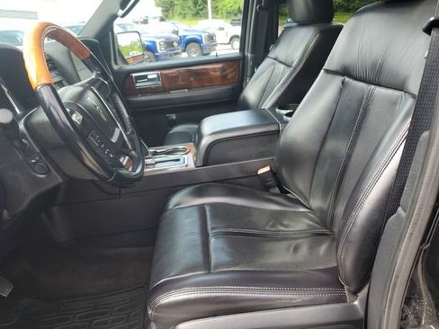 Used 2017 Lincoln Navigator L Select AWD/4WD image 25