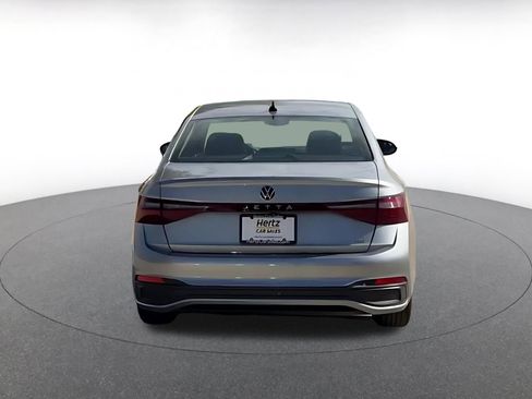 Used 2025 Volkswagen Jetta SE image 12