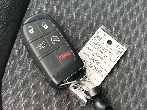 Used 2023 Jeep Compass Latitude w/ Convenience Group AWD/4WD image 51
