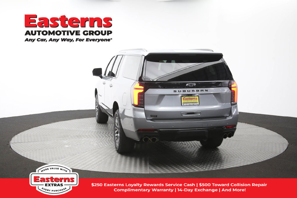 Used 2025 Chevrolet Suburban Z71 AWD/4WD image 40