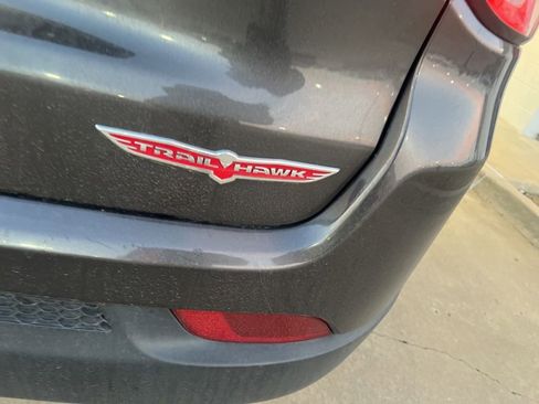 Used 2019 Jeep Compass Trailhawk w/ Cold Weather Group image 12