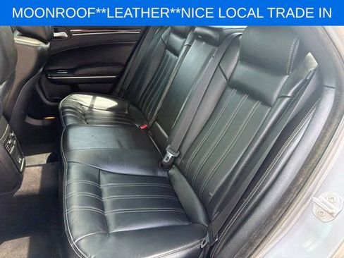 Used 2018 Chrysler 300 S w/ 300S Premium Group RWD image 19