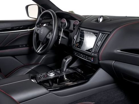 Used 2024 Maserati Levante GT Ultima AWD/4WD image 47