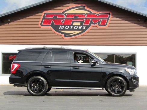 Used 2021 Ford Expedition XLT w/ Equipment Group 202A image 3