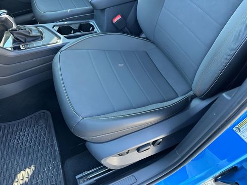 Used 2023 Volkswagen Taos SE image 12