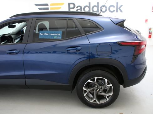 Certified 2024 Chevrolet Trax LT w/ Driver Confidence Package FWD image 5
