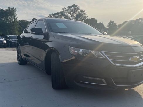 Used 2018 Chevrolet Impala LT FWD image 3