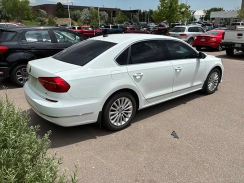 Used 2016 Volkswagen Passat 1.8T SE FWD image 4