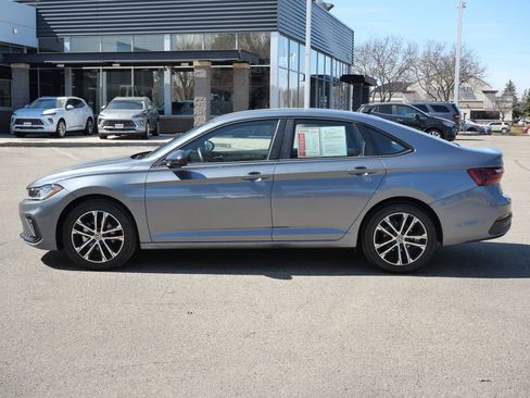 Used 2025 Volkswagen Jetta Sport FWD image 6