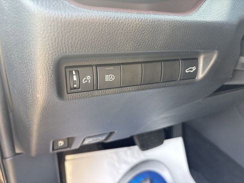 Used 2021 Toyota RAV4 Limited image 22