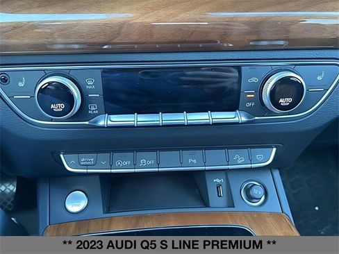 Used 2023 Audi Q5 2.0T Premium w/ Convenience Package image 26