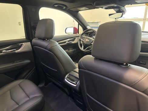 Used 2024 Cadillac XT6 Sport image 40