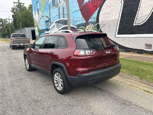 Used 2020 Jeep Cherokee Latitude FWD image 5